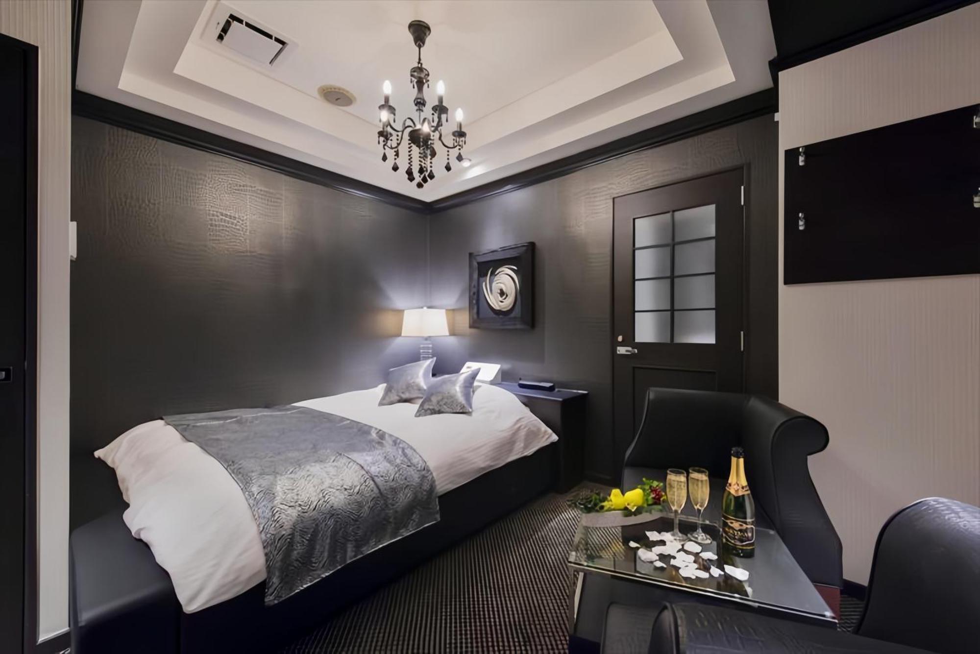 Hotel Refrain — Photos 1